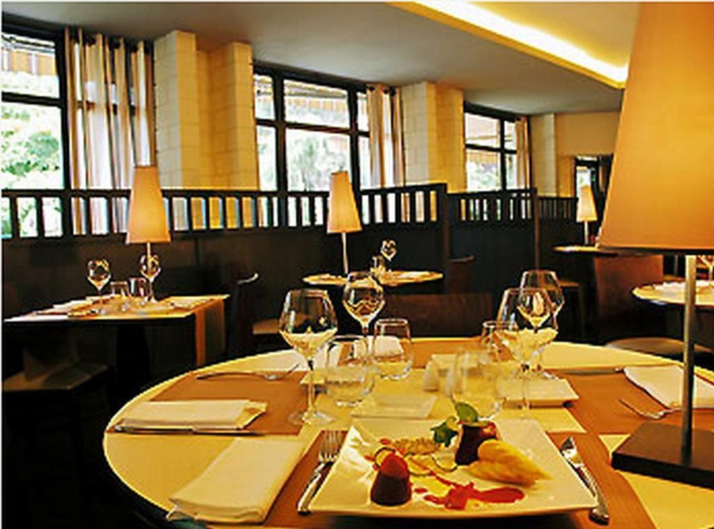 Le Relais D'Avrilly Hotel Trévol Restaurante foto